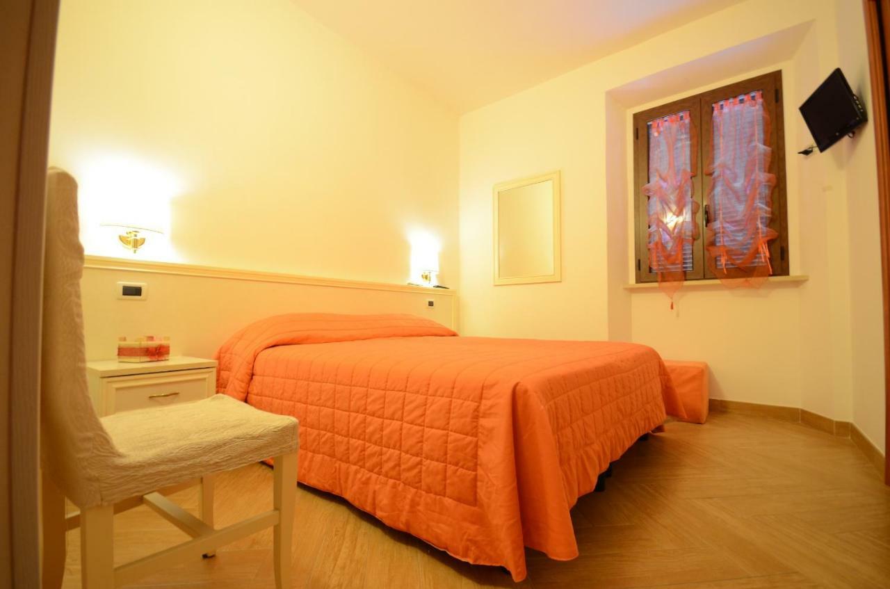 Il Piccolo Nido Bed & Breakfast Borgo Montenero Exterior photo