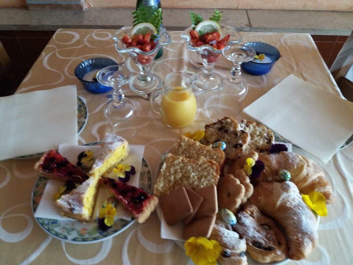 Il Piccolo Nido Bed & Breakfast Borgo Montenero Exterior photo