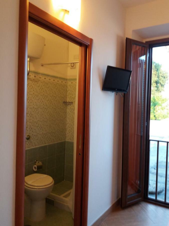 Il Piccolo Nido Bed & Breakfast Borgo Montenero Exterior photo